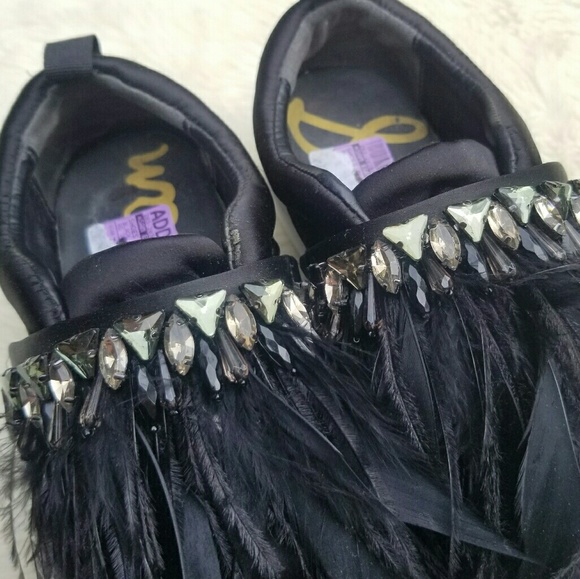•SOLD• Sam Edelman crystal and feather slip on shoes 7.5 - Picture 5 of 7